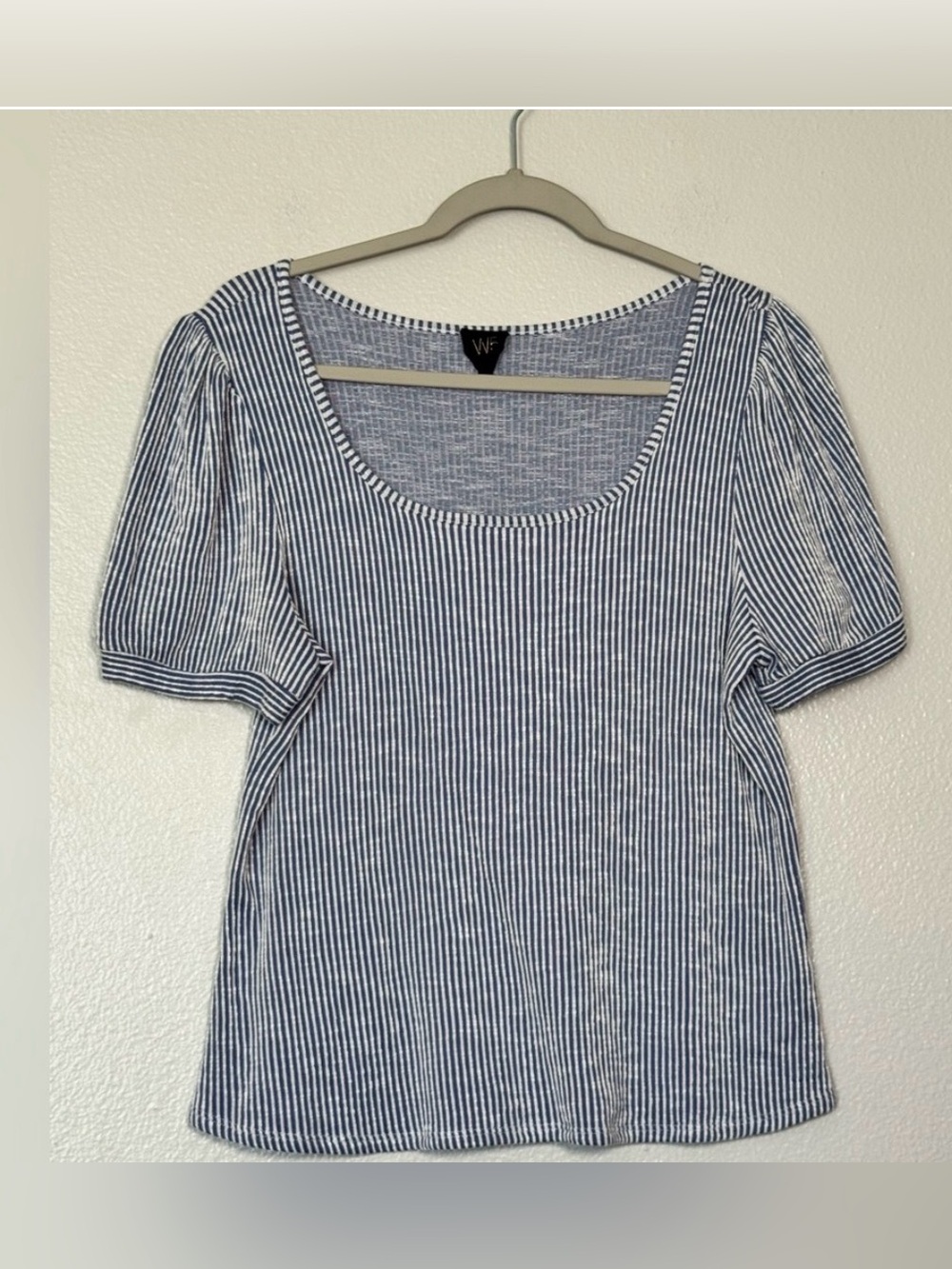 W5 Scoop Neck Blue/White Striped Top Blouse Size Large